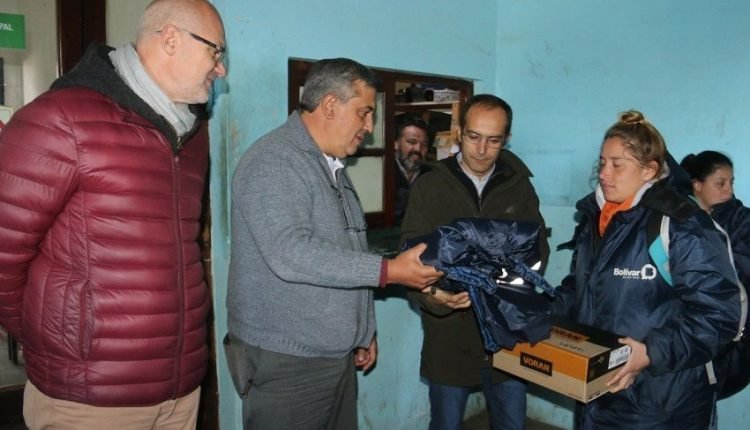 entrega de indumentaria a empleados 2