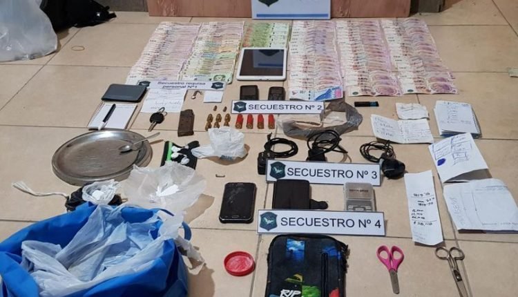 MESA DE TRABAJO PEREZ